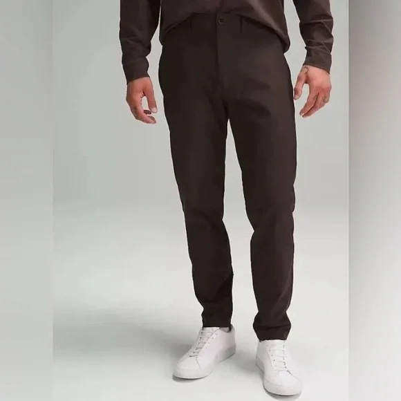 Lululemon Men's Slim-Tapered Heavy Twill Trouser in Espresso M5AYDS